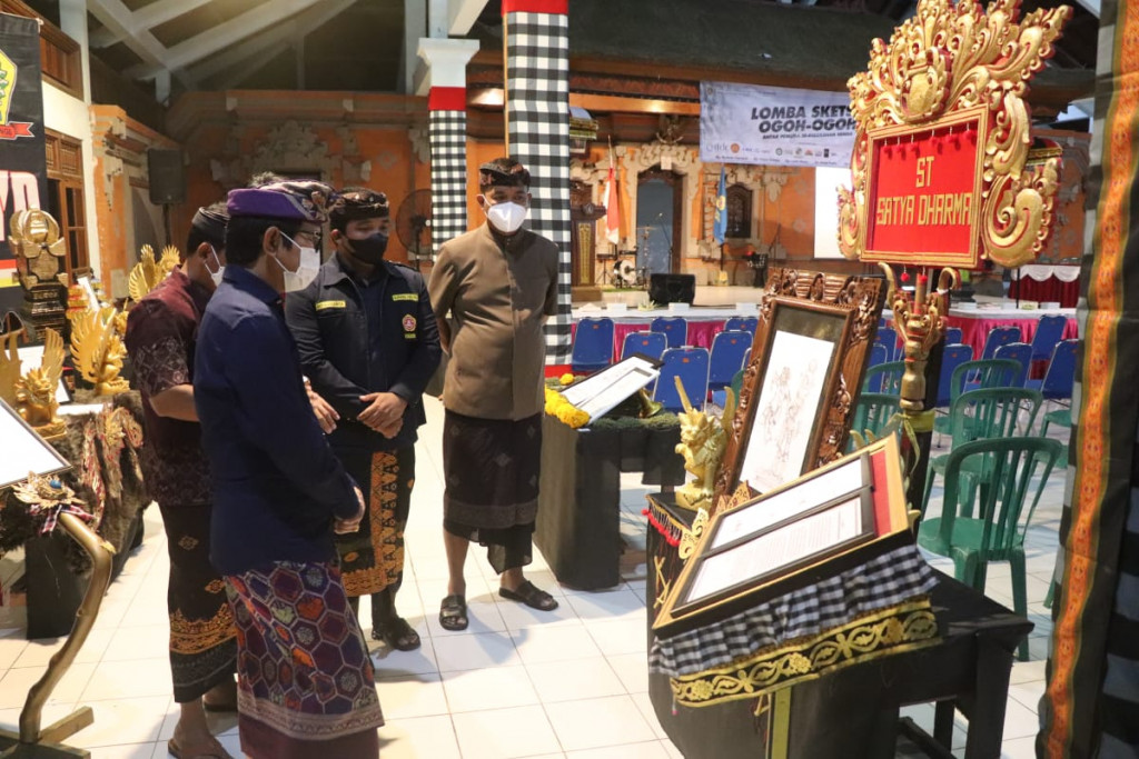 Sekda Adi Arnawa Hadiri Lomba Sketsa Ogoh-Ogoh Antar Pemuda Se-Kelurahan Benoa